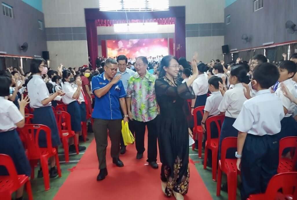 陈慧兼校长荣休-03